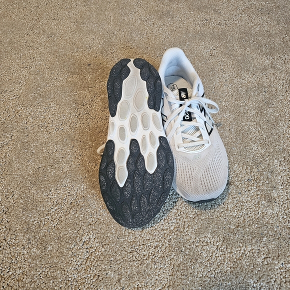 New Balance Women's White Athletic Sneakers with Black Accents - Picture 2 of 4